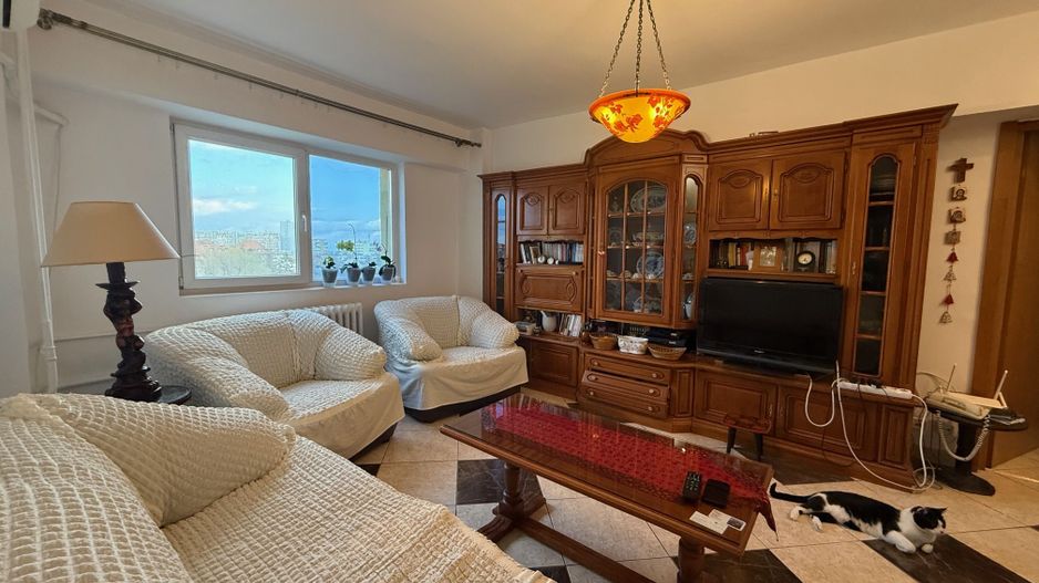 APARTAMENT 4 CAMERE ZONA iANCULUI - RITMULUI - FERDINAND - Poză 1