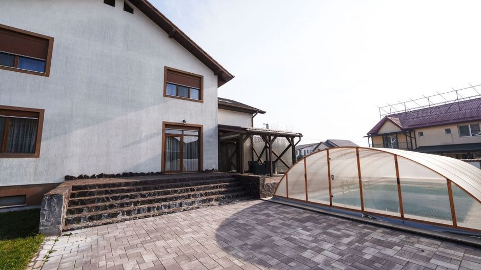 Vila moderna S+P+M, piscina acoperita, sauna, sala fitness-zona Ford/Cassia Park - Poză 20