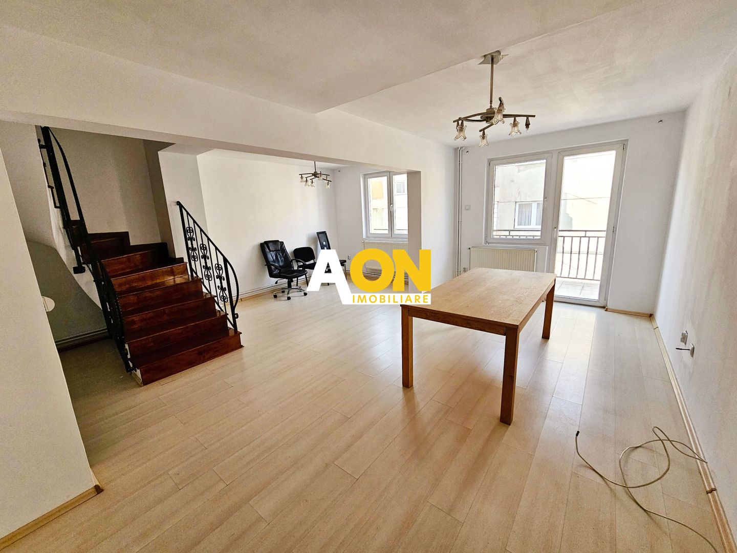 Apartament cu 4 camere, 130 mp utili, Ampoi 1 - Poză 1