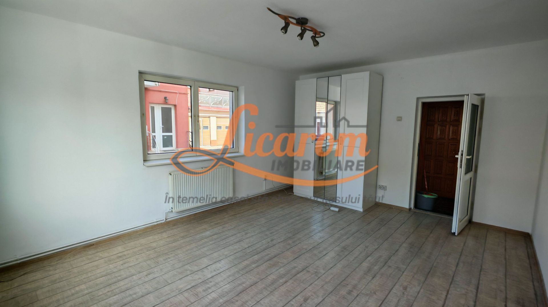 Apartament in vila,Bartolomeu,120 mp,3 camere,Spatiu depozitare 50mp - Poză 13