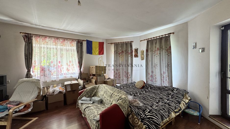 Casă la țară cu teren generos în satul Ruși - Poză 12