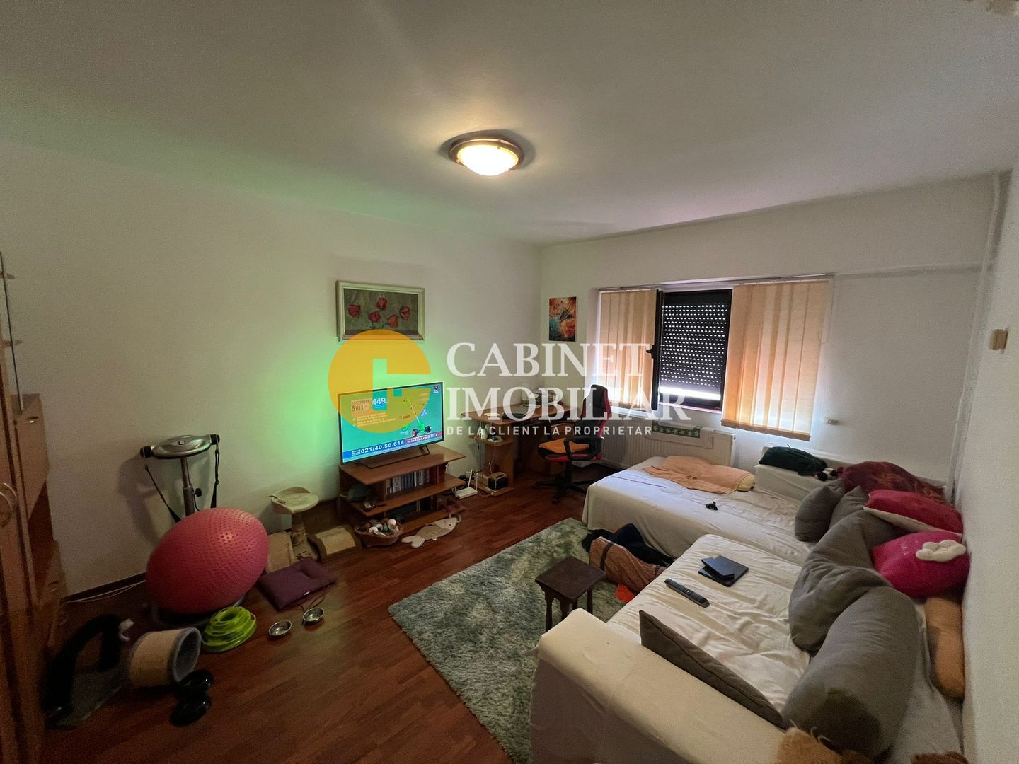 Dacia - 2 Camere Decomandat - Etaj Intermediar - Bloc 1980 - Poză 2