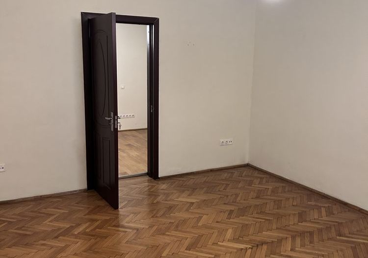 SPATIU DE BIROURI CENTRAL 2 CAMERE| ZAHARIA BOIU - Poză 4