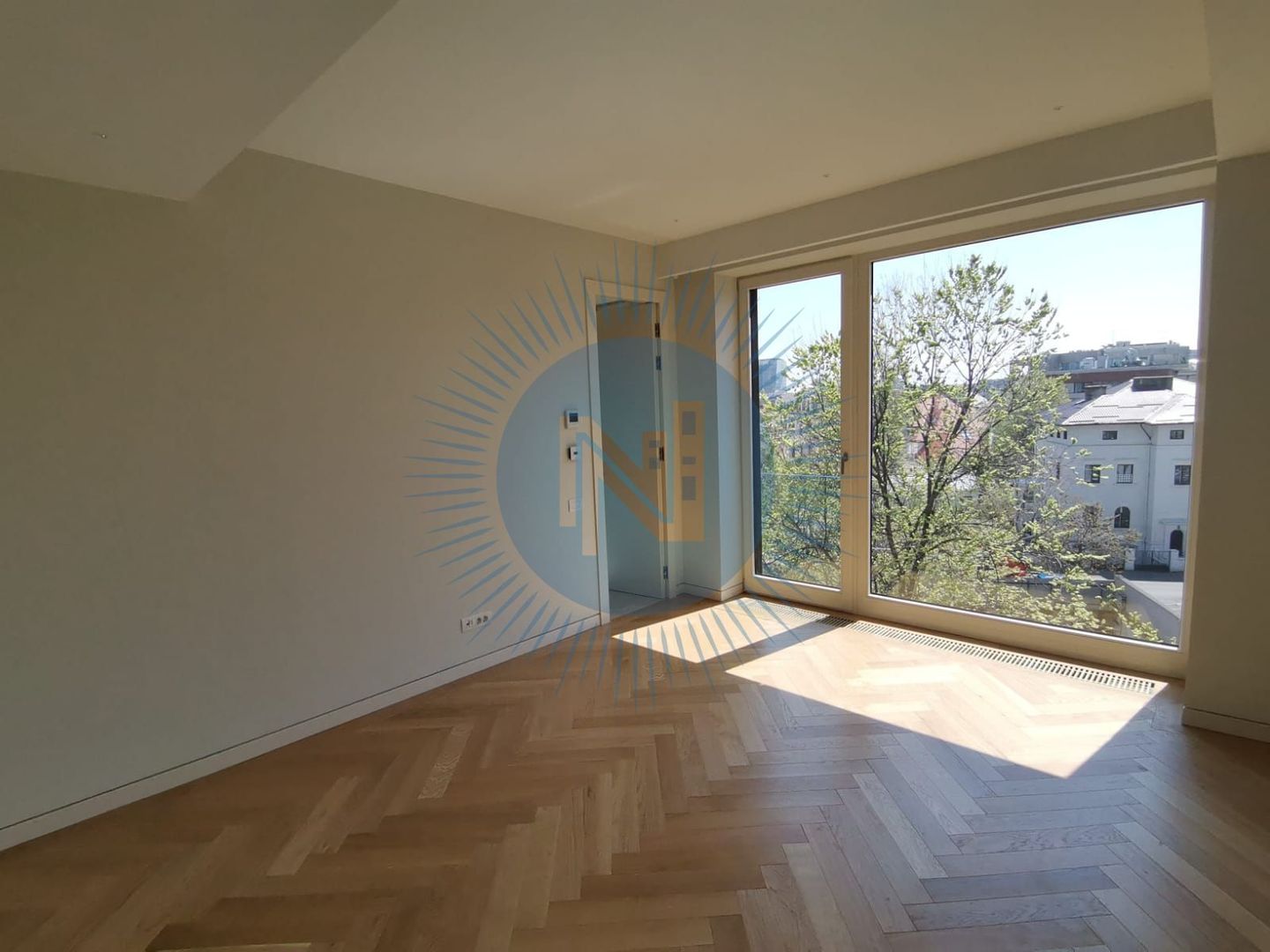 Apartament 3 camere bloc  Boutique  Capitale - Poză 2