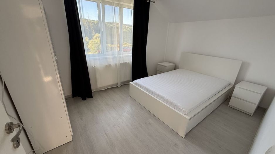 Apartament cu 3 camere de vânzare – Florești, Str. Tineretului - Poză 1