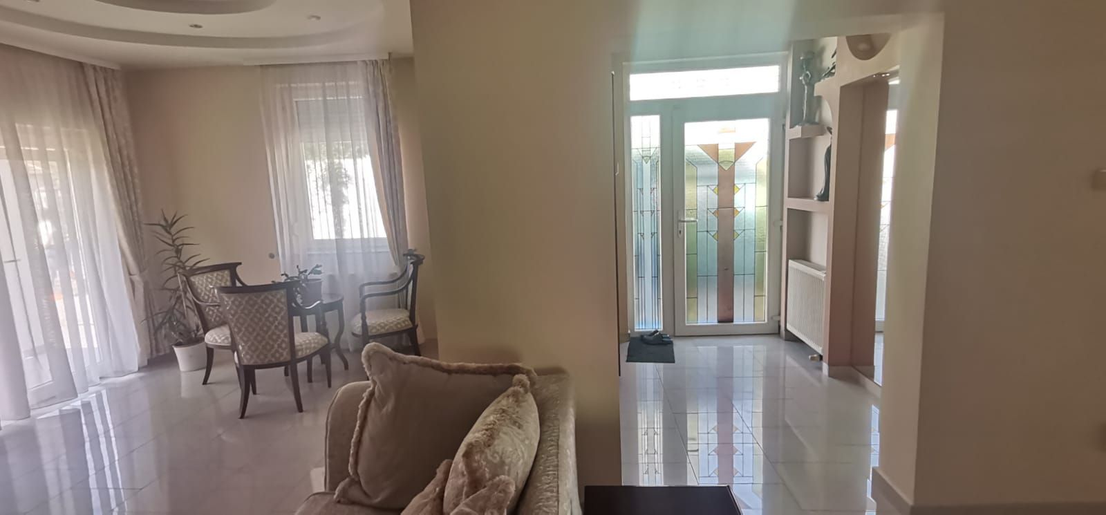 Casă deosebită în Fratellia, cu teren 657 mp - Poză 18