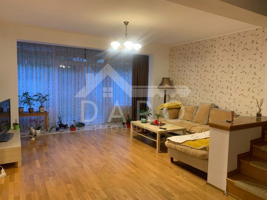 Se inchiriaza casa 3 dormitoare, living, dining, garaj Str Muntenia - Poză 1