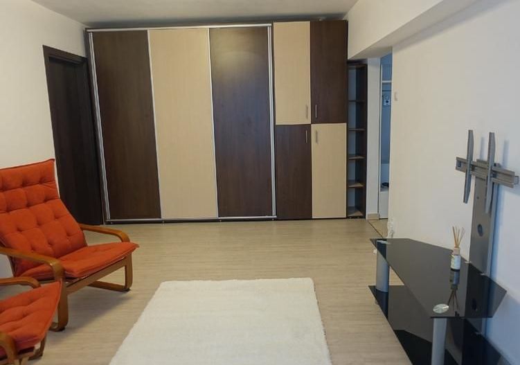 Apartament 3 camere renovat Bd. Iuliu Maniu – zona Piața Veteranilor, - Poză 2