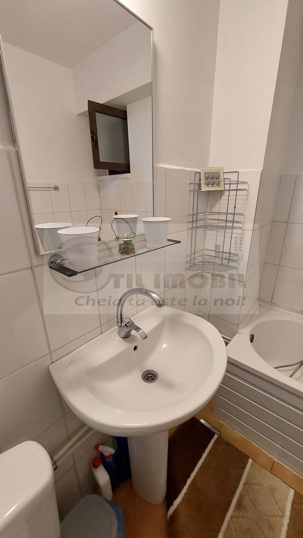 APARTAMENT 2 CAM PACURARI IN SPATE LA PETROM 360 EURO - Poză 9