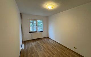 Apartament cu 3 camere Calea Bucuresti - Poză 3