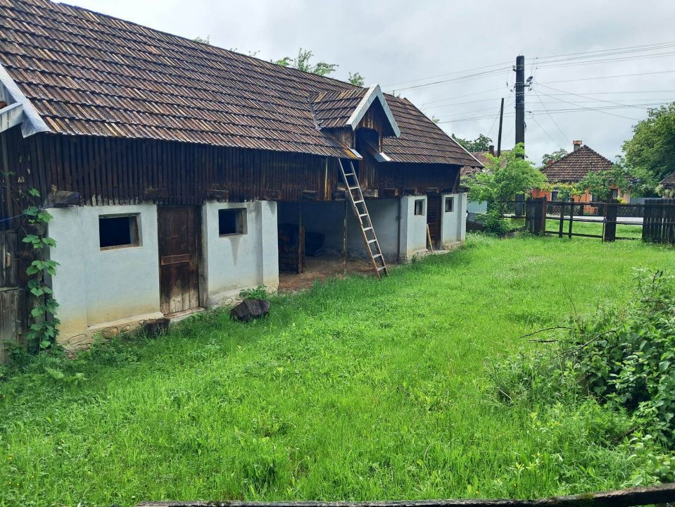 Casă și teren intravilan Polovragi - Poză 7