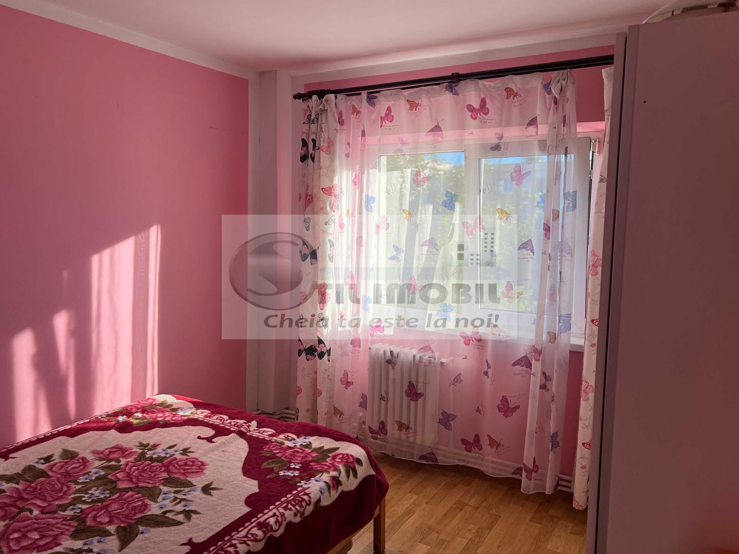 Inchiriez apartament 2 camere Nicolina 1 - Poză 3