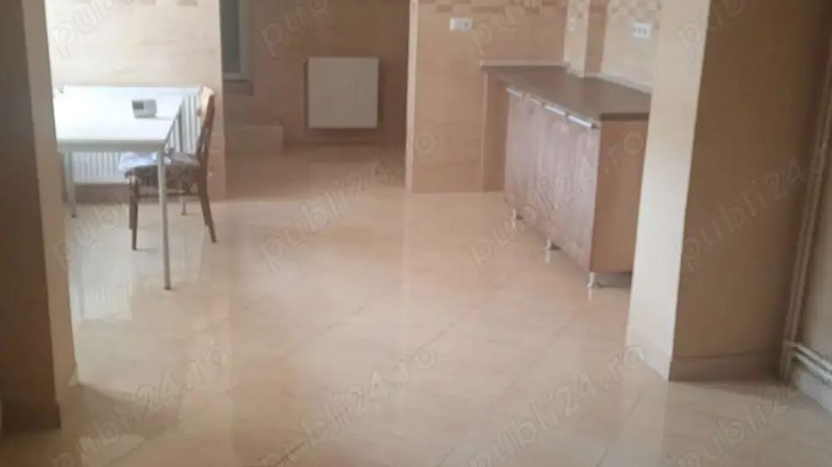 Casa cu etaj de vanzare zona 14Mai - Poză 1