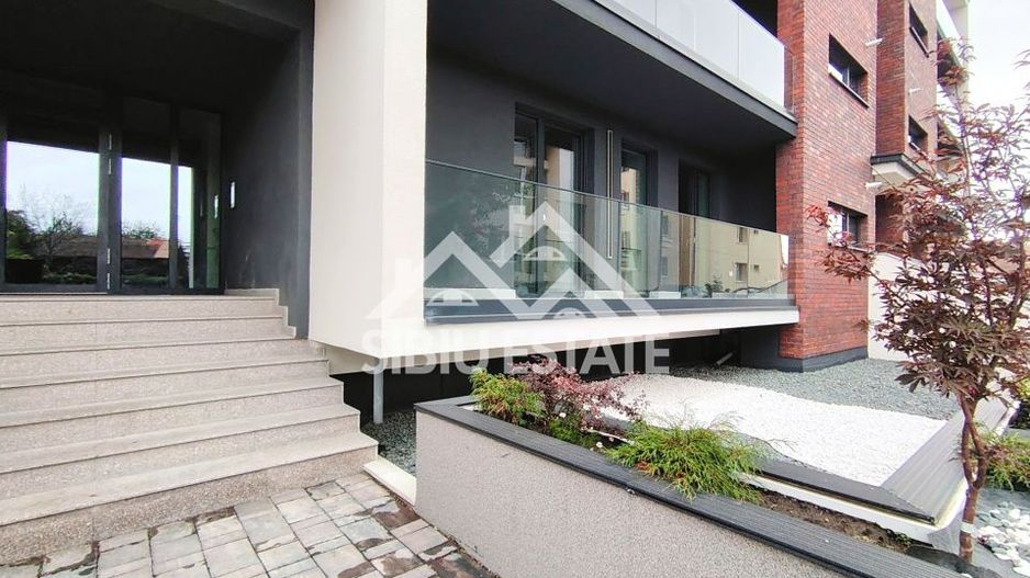 Apartament 3 camere, 2 bai Sibiu central Imobil Top lift garaj boxa - Poză 6