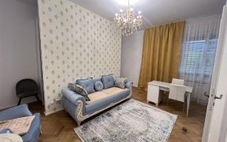 Apartament  deosebit amenajat LUX  boxa curte acces auto CENTRAL - Poză 6