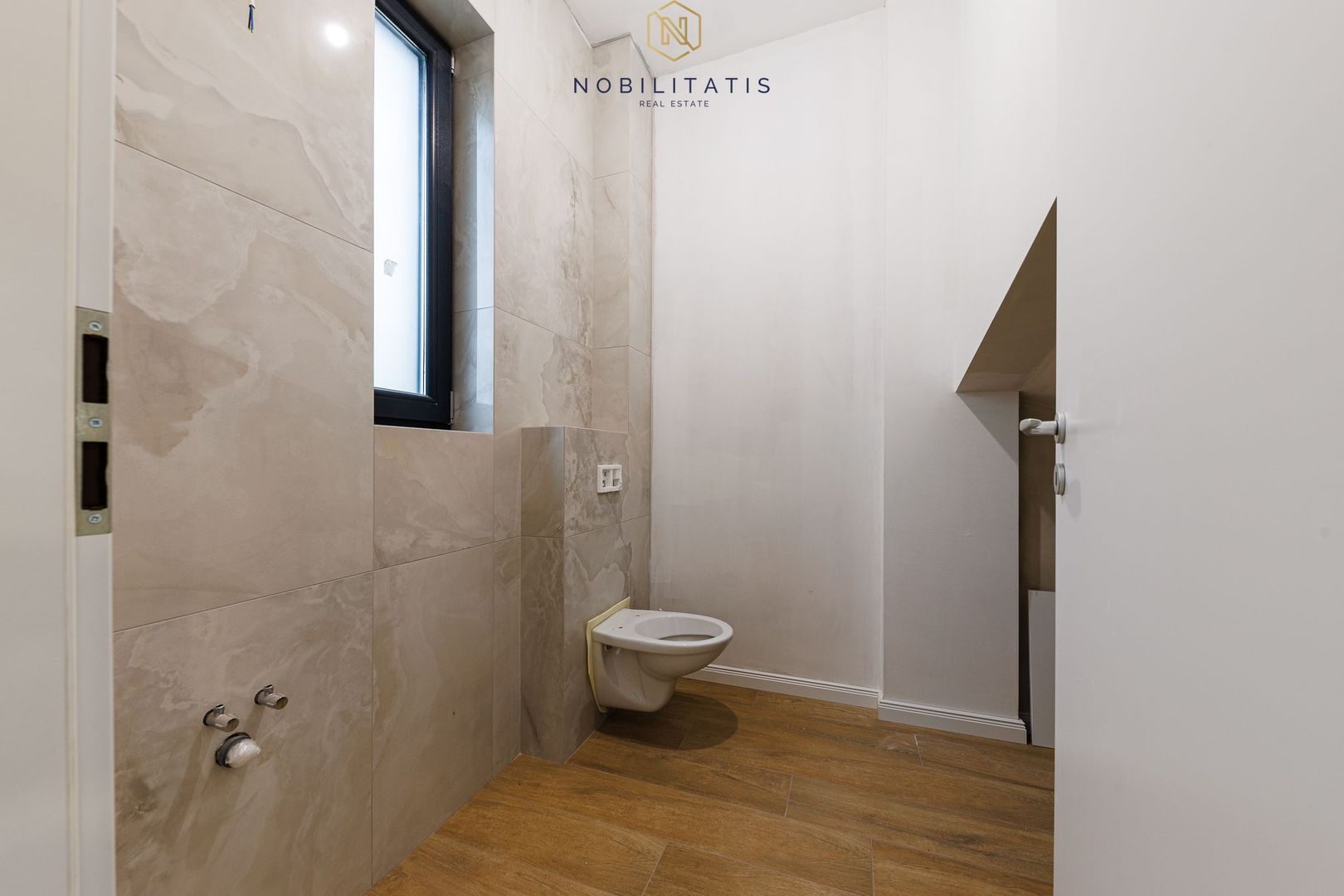 Duplex de vanzare la liziera padurii - 130 mp, 4 bai & 4 dormitoare - Poză 20