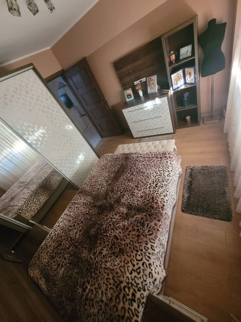 ageuropa.ro vinde apart. FINISAT cu 4 cam 84mp etajul 1 în Carpați 2 - Poză 6