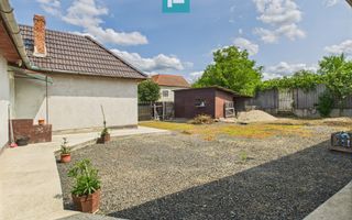 Casă renovată cu teren generos lângă Ususău - Poză 10