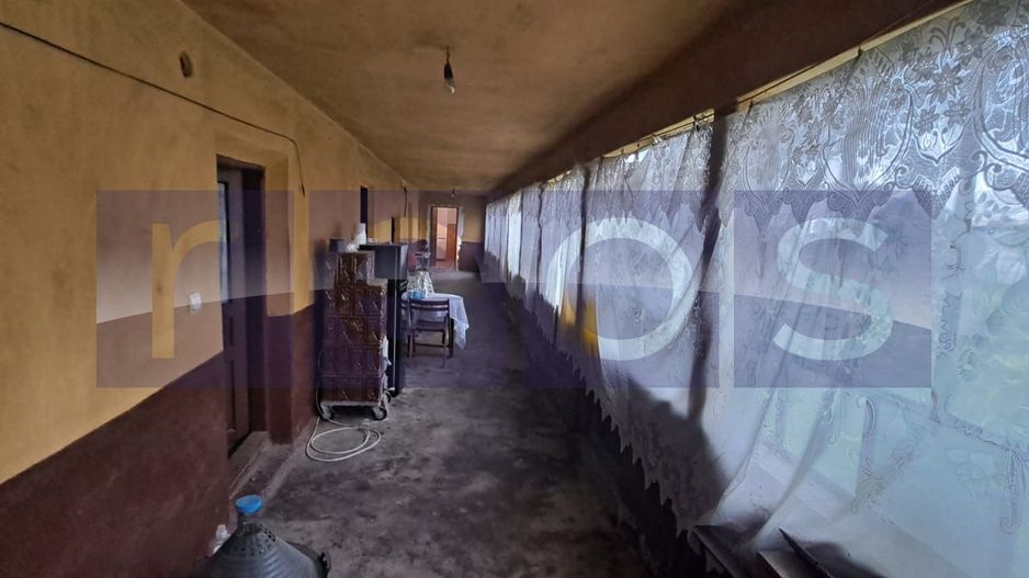 CASA | TEREN 2000 MP | CURTE GENEROASA | IDEAL PENTRU GRADINA SAU LIVADA - Poză 6