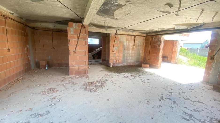 Sacalaz casa la rosu - Poză 6