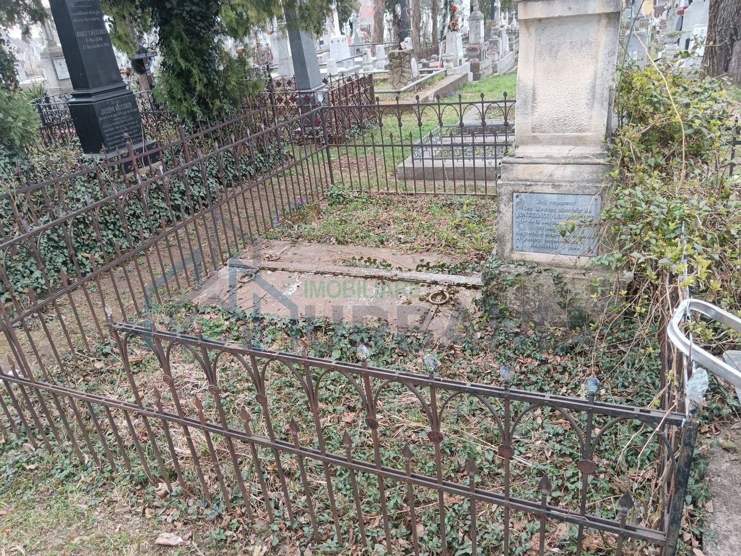 Loc de veci în Cimitirul Eternitatea Iași – Cavou 6 locuri cu monument istoric - Poză 1