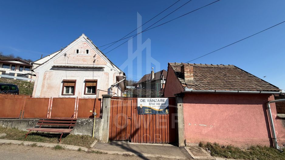 Casă de vânzare în Ocna Sibiului – oportunitate de investiție - Poză 1