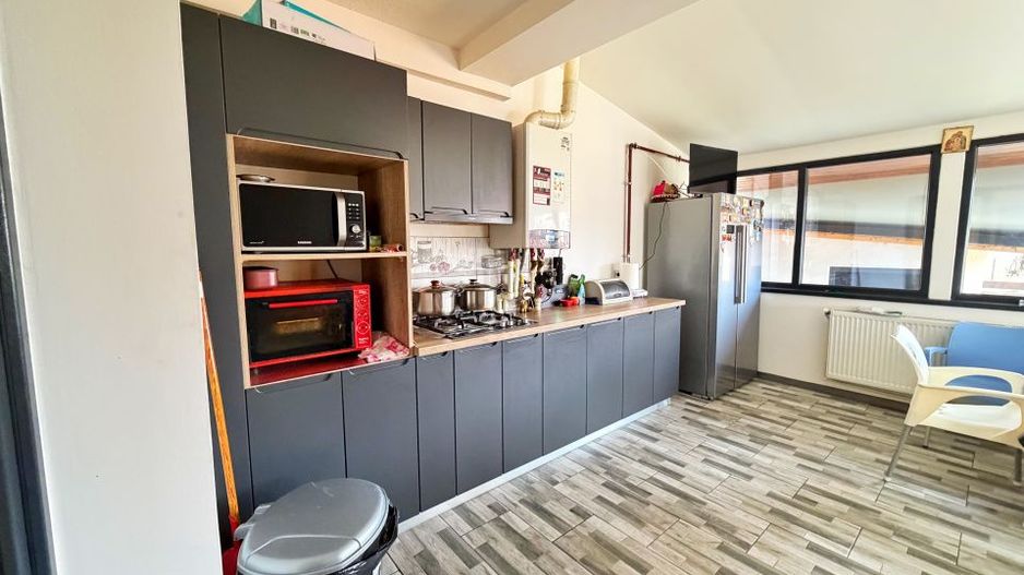 Casa spatioasa 5 camere Trivale - Clasa energetic A - Poză 9