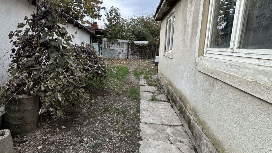 BRASADAS vinde PARTERUL unei case in zona Botizului. - Poză 8