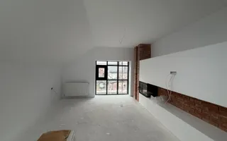 Locuință tip duplex cu design modern și curte proprie | 800m Colosseum mall - Poză 11