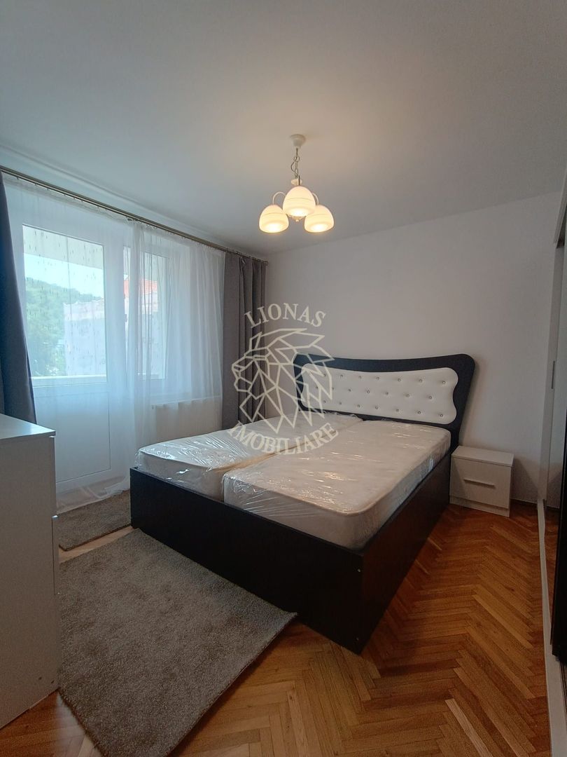 Apartament 4 camere 100 mp+balcon-etaj 2-parcare-Ultracentral - Poză 2
