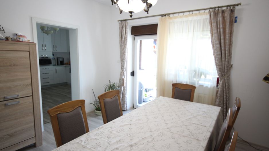 Casa individuala cu garaj - Poză 3