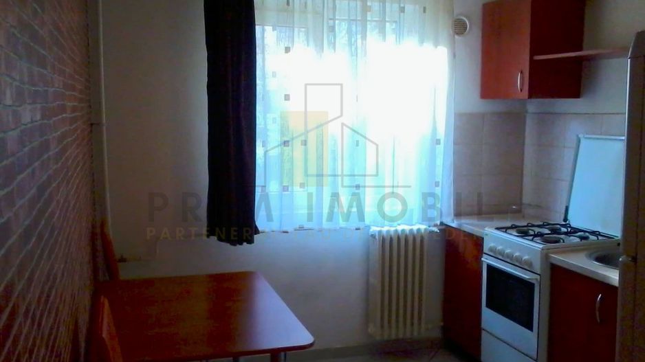 Garsoniera Podu Ros | Decomandata | Etaj 1 | La 10 minute de Palas - Poză 5