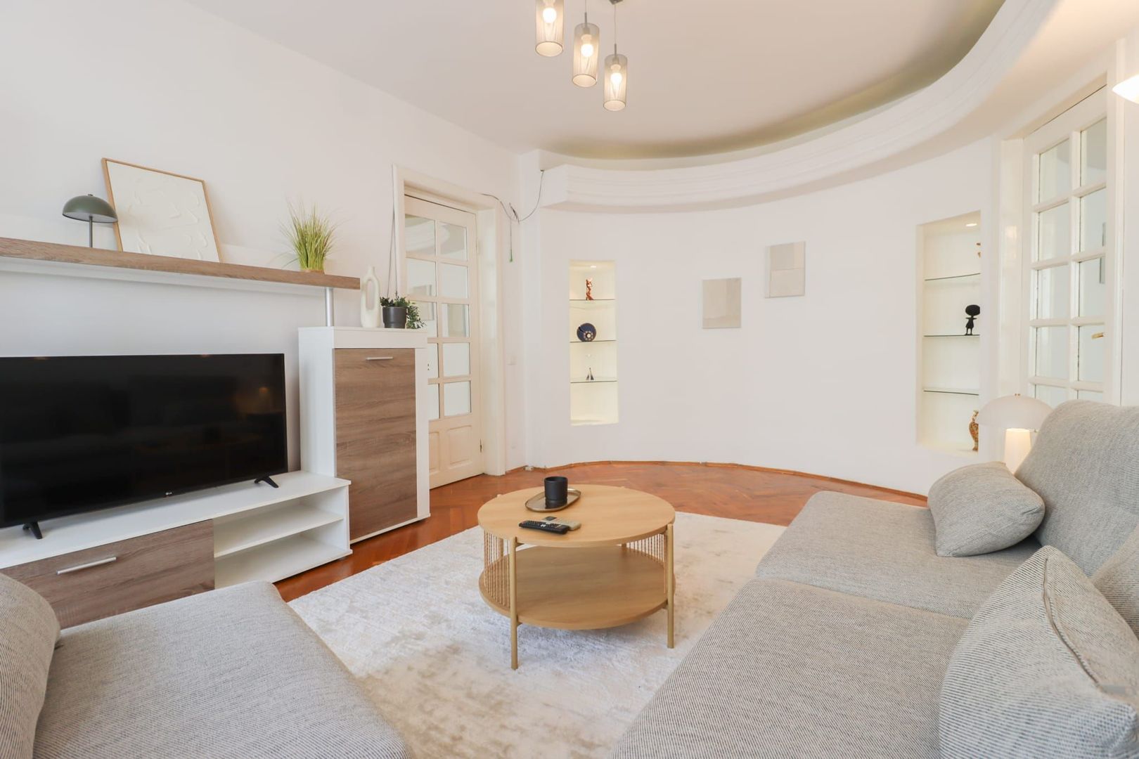 OBOR-PASAJ, STRADAL, BLOC REABILITAT, LIBER - Poză 6