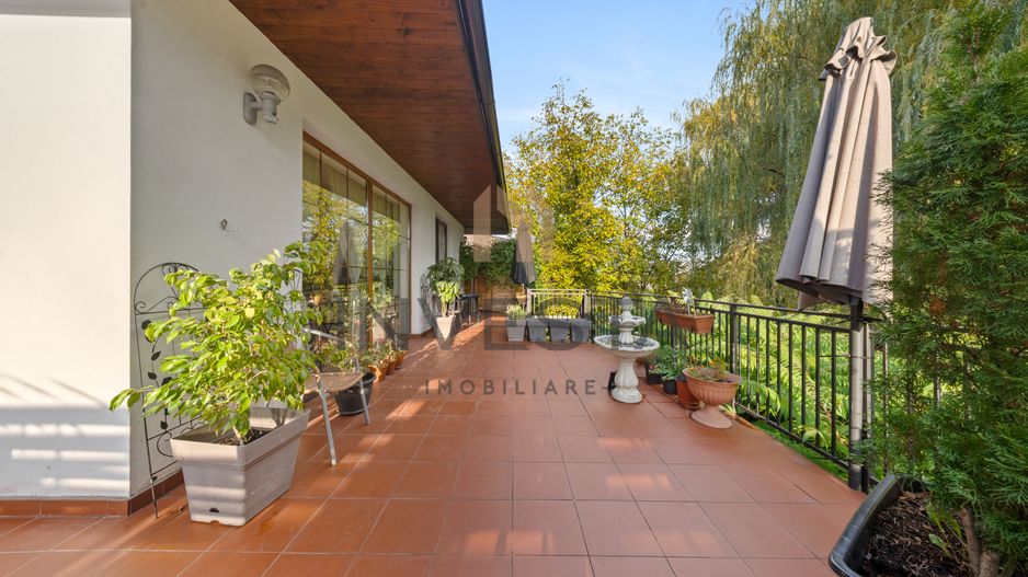 Resedinta impunatoare cu teren generos de 2.012 mp in Buna Ziua! - Poză 10