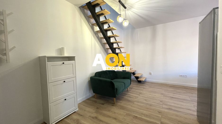 Apartament cu 3 camere, balcon si scara interioara - Poză 5