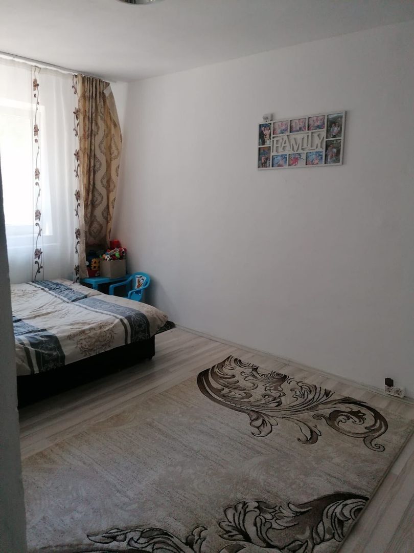 Apartament recent restructurat zona micro 14 - Poză 2