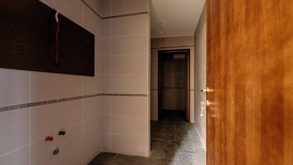 Clădire comercială în zona Grădiște. - Poză 49