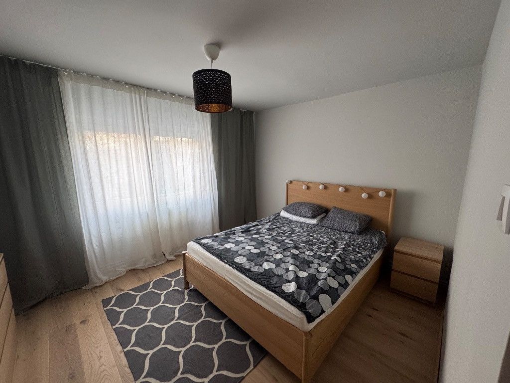 Apartament 2 camere lux, etaj 2/4, centrală proprie, Vitan - Poză 1