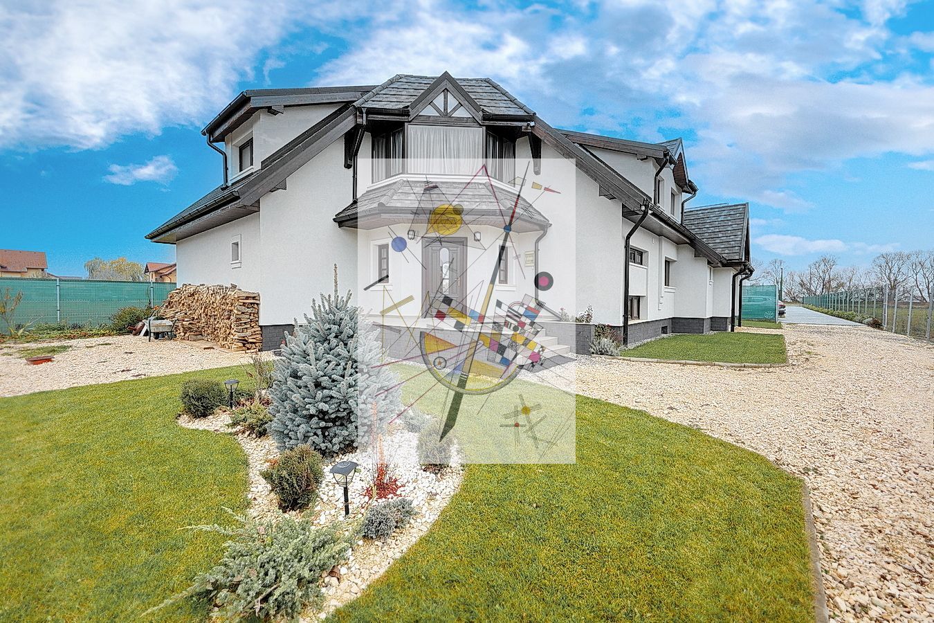 Proprietate Deosebita - Poză 1