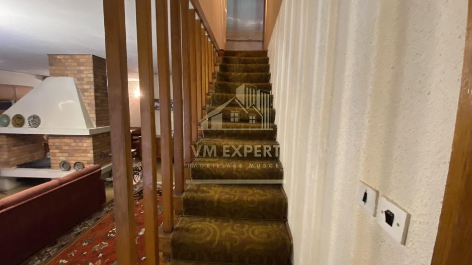 VILA 5 CAMERE, TEREN 1500 MP, CENTRAL CAMPULUNG - Poză 5