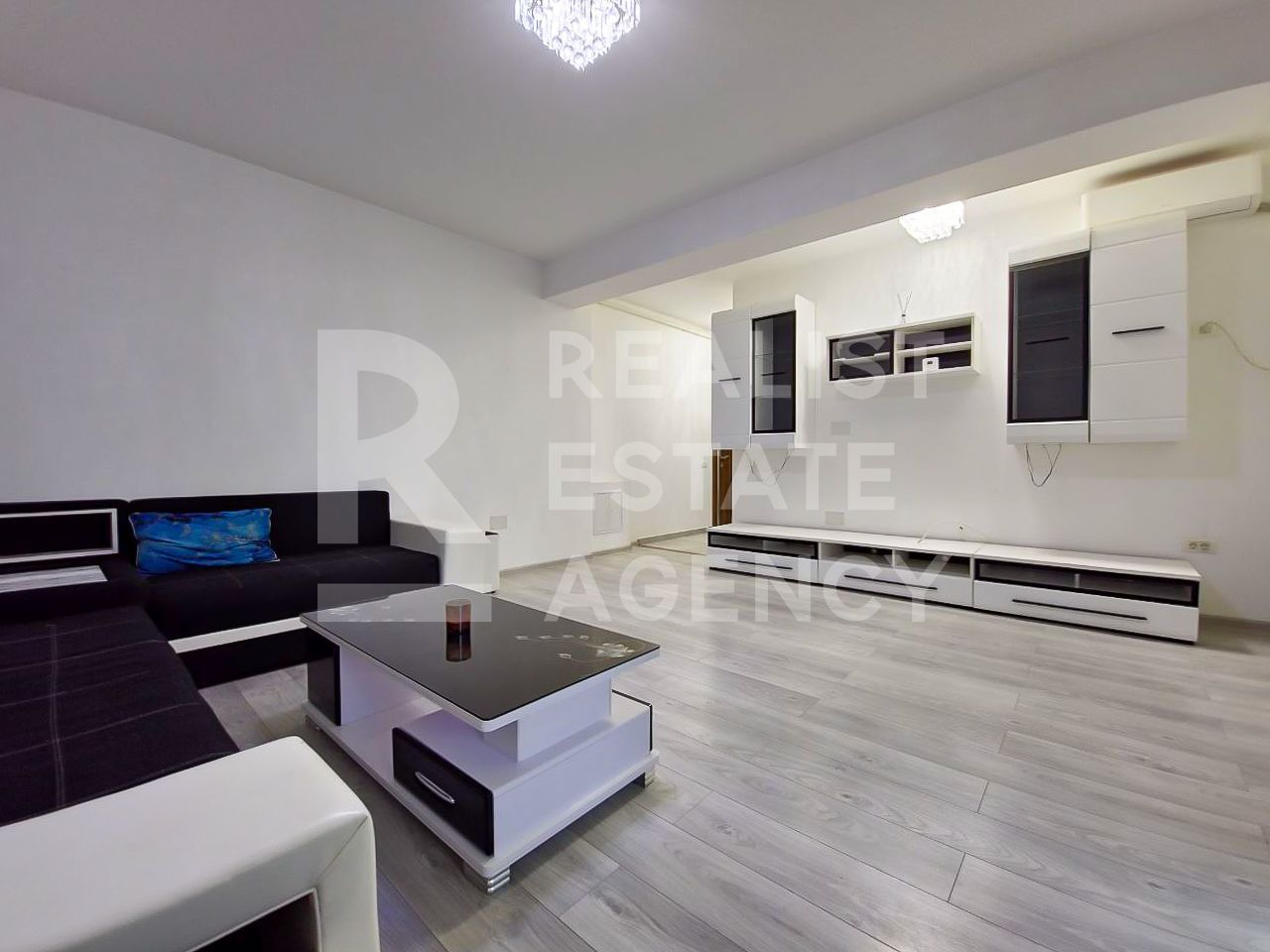 Vânzare, apartament cu 3 camere în zona Militari Residence - Poză 2