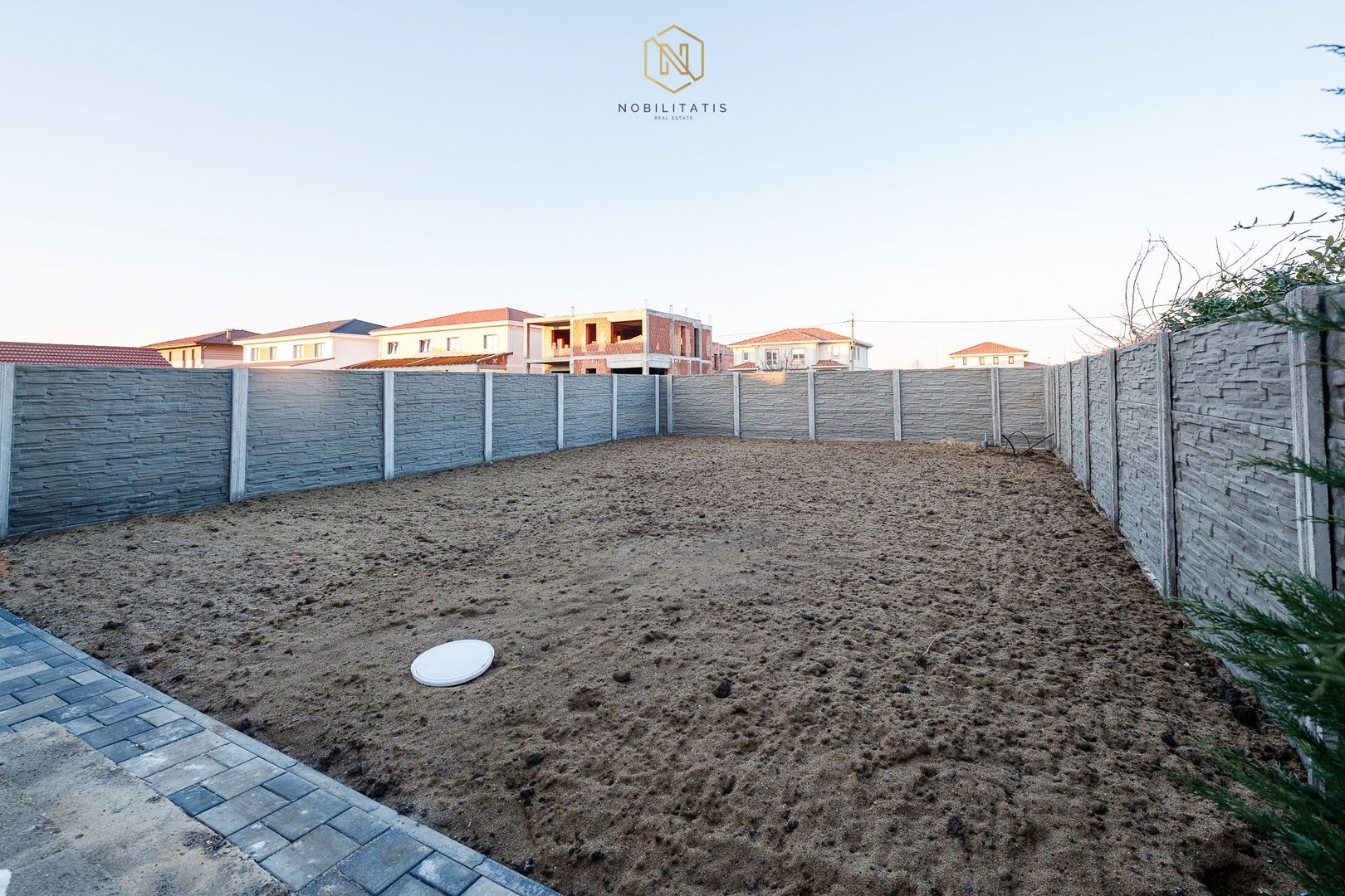 Duplex nou deosebit - despartit prin camera tehnica | Curte amenajata - Poză 16