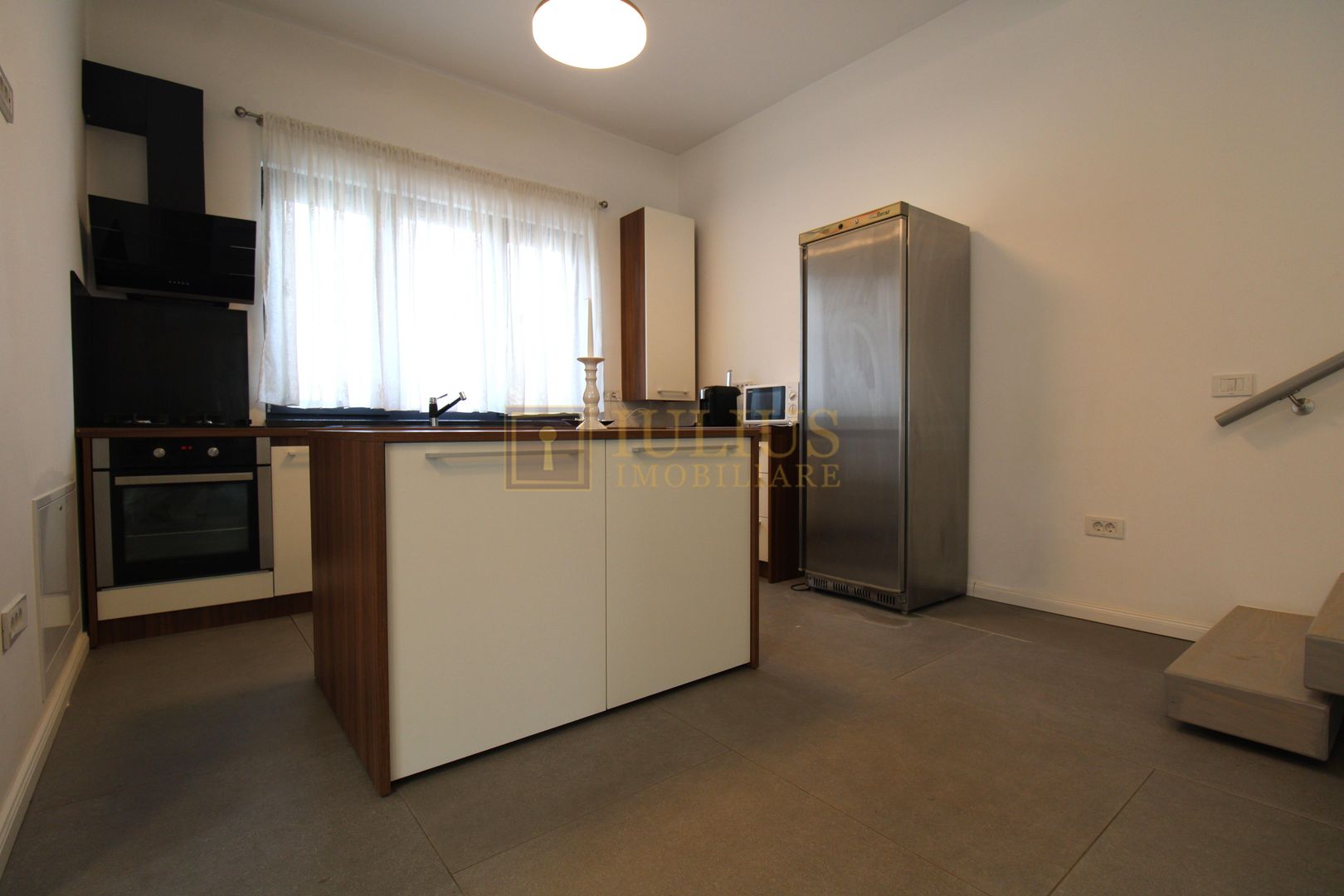 Zona Lipovei, casa 4 camere + 3 bai, curte proprie. - Poză 6