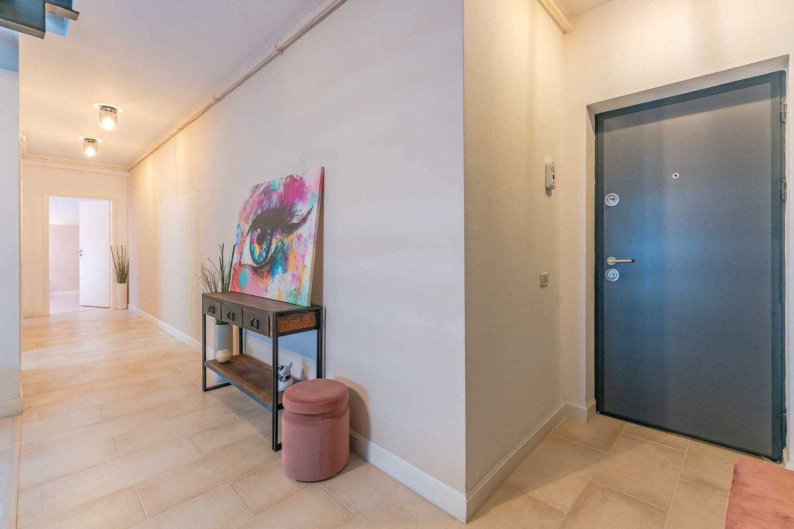 Locuință modernă cu loc de parcare, disponibilă în Sânpetru Residence - Poză 7