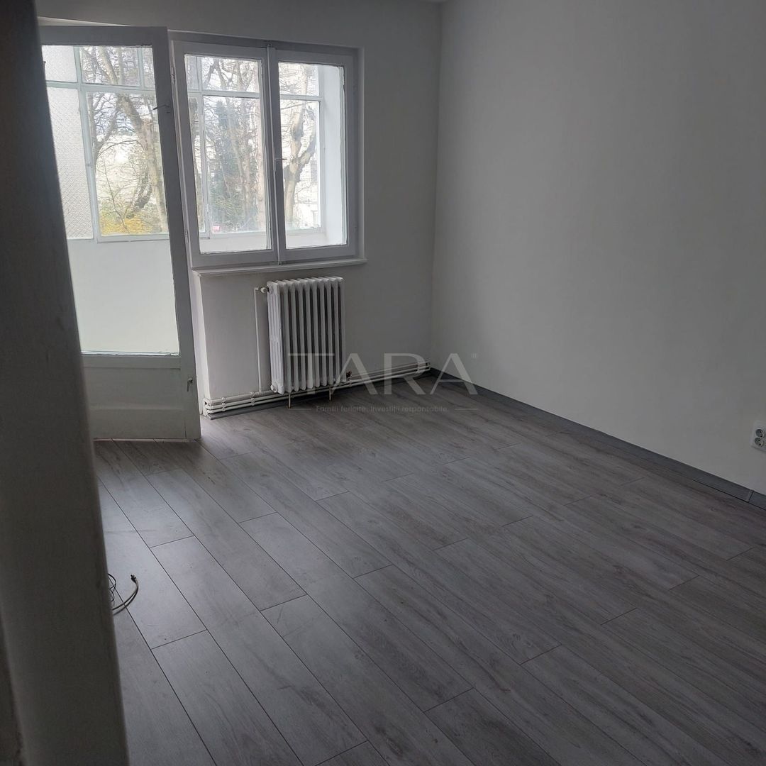 Apartament 2 camere Mănăștur, etaj 1, renovare începută, ideal investi - Poză 1