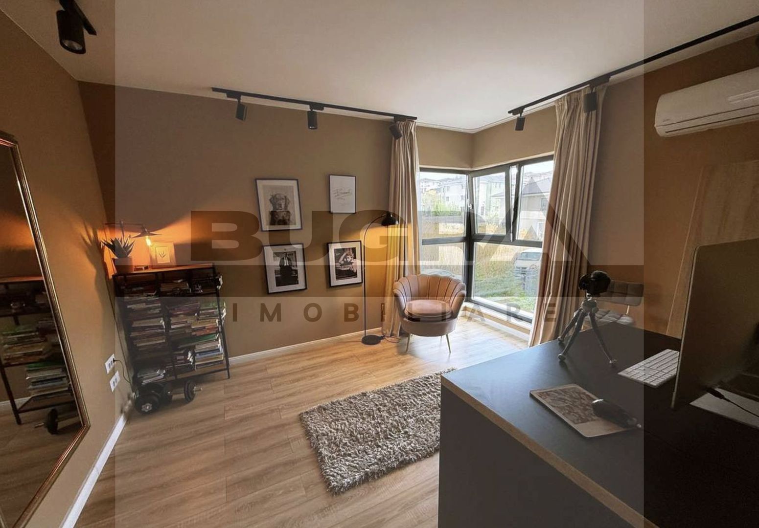 Casă individuala cu piscină si priveliste panoramica, zona Dezmir - Poză 9