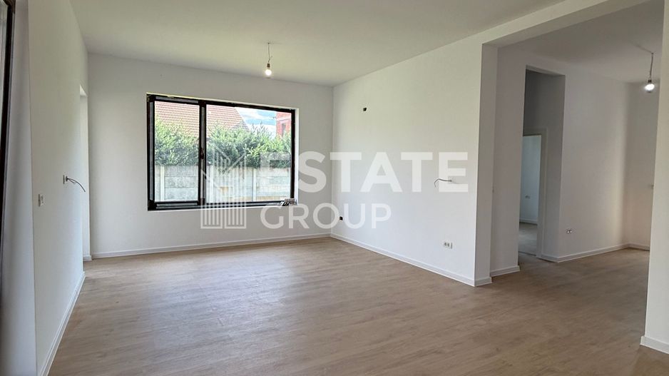Duplex Mosnita Noua-finisat, curte amenajata - Poză 5
