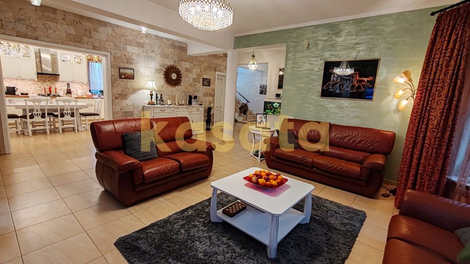 Vila care redefinește echilibrul între rafinament, spațiu și liniște - Poză 17