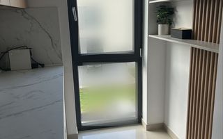 Apartament cu 3 camere, 2 băi, balcon și parcare, Florești. - Poză 2