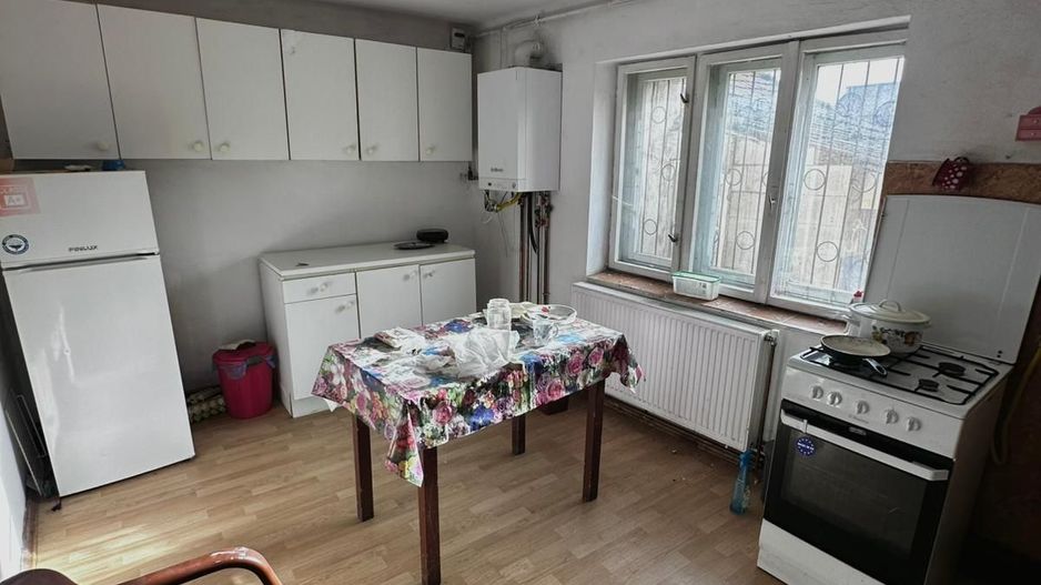 Casa cu teren de 331 mp Velenta - Poză 7